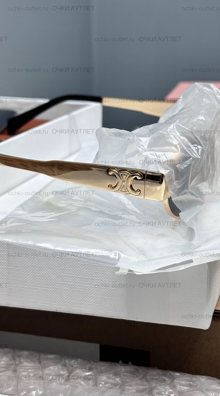 Солнцезащитные очки Celine Triomphe CL40235U